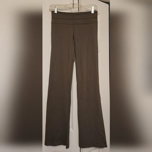 Lululemon flare pants olive Size 2